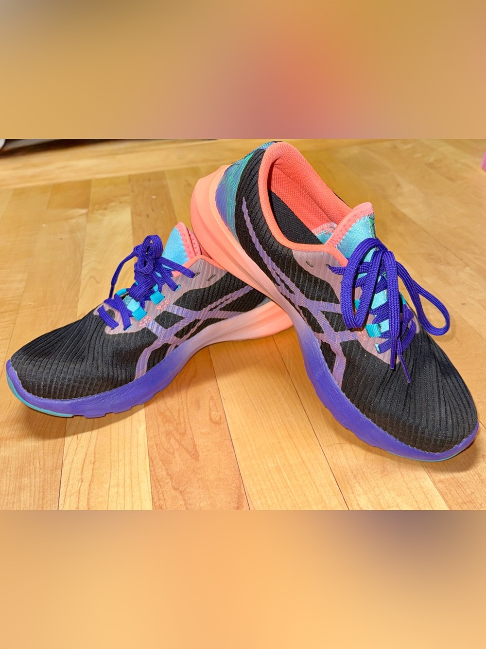 Asics Versablast Women's Running Shoes Black Sun Coral colorway size 6.5 women’s